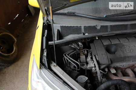 Toyota Sienna 2012  випуску Дніпро з двигуном 2.7 л бензин мінівен автомат за 6746 долл. 
