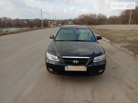 Hyundai Sonata 2006  випуску Хмельницький з двигуном 2 л газ седан автомат за 6900 долл. 