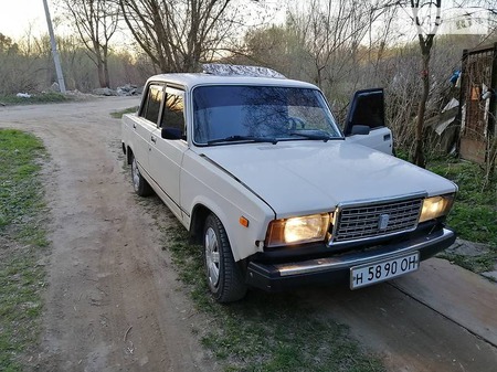 Lada 2107 1987  випуску Львів з двигуном 1.5 л газ седан механіка за 1100 долл. 