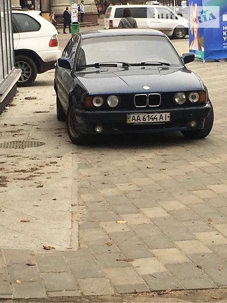 BMW 525 1988  випуску Житомир з двигуном 2.5 л газ седан механіка за 3500 долл. 