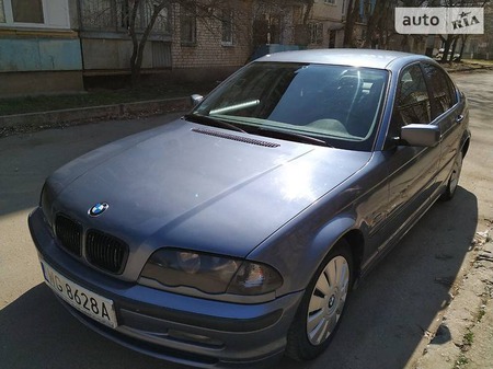 BMW 320 2001  випуску Миколаїв з двигуном 2 л газ седан механіка за 1999 долл. 