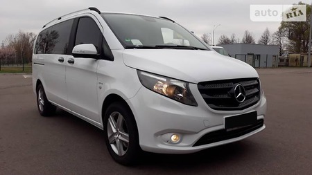 Mercedes-Benz Vito 2015  випуску Житомир з двигуном 2.2 л дизель універсал механіка за 20500 долл. 