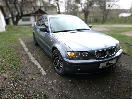 BMW 320 2002  випуску Донецьк з двигуном 2.2 л бензин седан автомат за 5200 долл. 