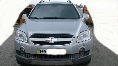 Chevrolet Captiva 2007  випуску Кропивницький з двигуном 2.4 л газ позашляховик автомат за 9000 долл. 