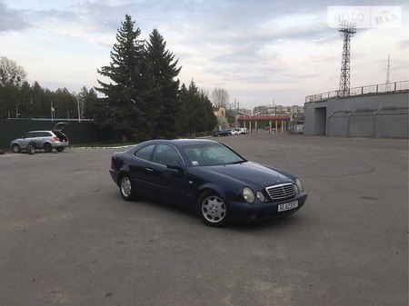 Mercedes-Benz CLK 230 1998  випуску Львів з двигуном 2.3 л бензин купе автомат за 1850 долл. 