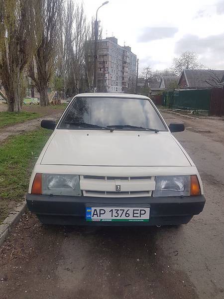 Lada 2108 1992  випуску Запоріжжя з двигуном 1.5 л газ хэтчбек механіка за 2100 долл. 