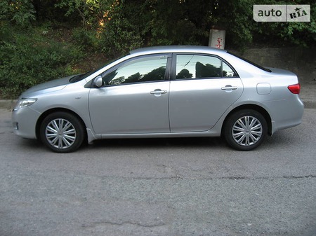 Toyota Corolla 2008  випуску Дніпро з двигуном 1.6 л газ седан механіка за 8100 долл. 