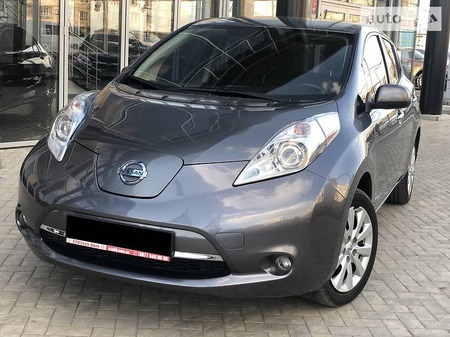 Nissan Leaf 2015  випуску Харків з двигуном 0 л електро хэтчбек автомат за 14000 долл. 