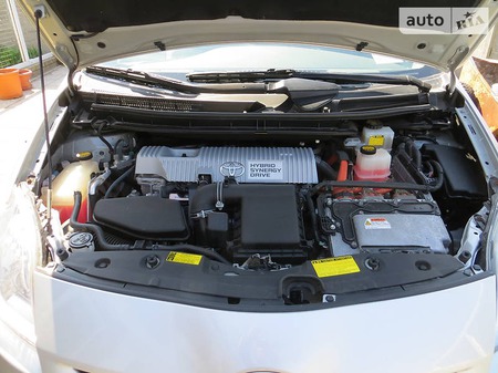 Toyota Prius 2009  випуску Луганськ з двигуном 1.8 л гібрид універсал автомат за 7800 долл. 
