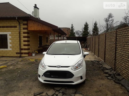 Ford B-Max 2014  випуску Харків з двигуном 1 л бензин мінівен механіка за 8800 долл. 