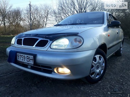 Daewoo Lanos 2004  випуску Хмельницький з двигуном 1.5 л газ хэтчбек механіка за 4100 долл. 