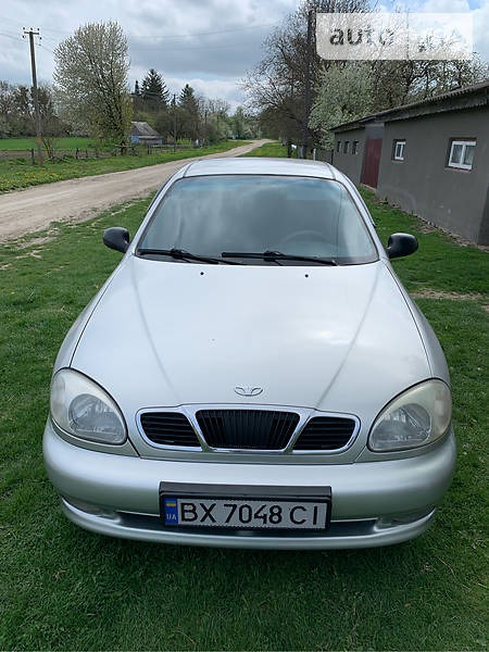 Daewoo Lanos 2003  випуску Хмельницький з двигуном 1.5 л газ седан механіка за 3200 долл. 