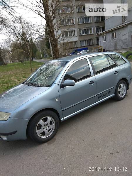 Skoda Fabia 2002  випуску Львів з двигуном 1.4 л бензин універсал автомат за 5400 долл. 