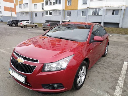 Chevrolet Cruze 2010  випуску Харків з двигуном 1.8 л газ седан механіка за 8499 долл. 