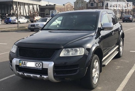 Volkswagen Touareg 2004  випуску Київ з двигуном 3.2 л бензин позашляховик автомат за 9950 долл. 