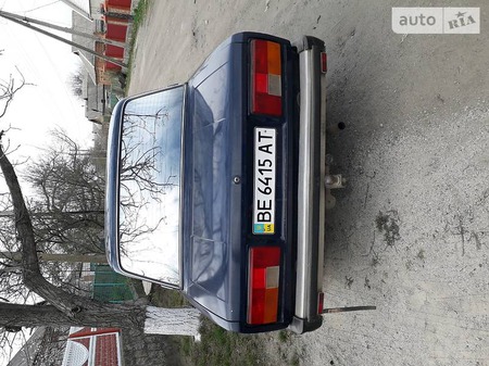 Lada 2105 1986  випуску Миколаїв з двигуном 1.2 л газ седан механіка за 1250 долл. 