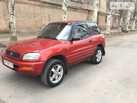 Toyota RAV 4 1998  випуску Запоріжжя з двигуном 2 л бензин позашляховик механіка за 5000 долл. 