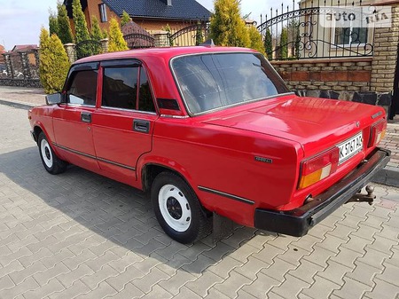 Lada 2105 1987  випуску Луцьк з двигуном 1.3 л бензин седан механіка за 999 долл. 