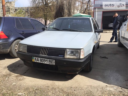 Fiat Croma 1988  випуску Харків з двигуном 2 л газ хэтчбек механіка за 1200 долл. 