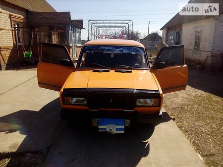 Lada 2105 1982  випуску Запоріжжя з двигуном 1.6 л газ седан механіка за 753 долл. 