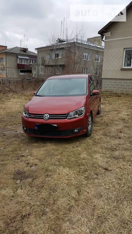 Volkswagen Touran 2012  випуску Тернопіль з двигуном 1.6 л дизель мінівен механіка за 12000 долл. 