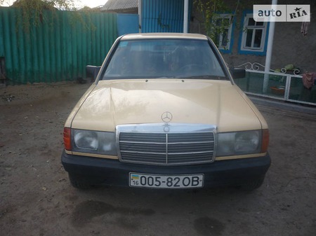 Mercedes-Benz 190 1985  випуску Одеса з двигуном 0 л дизель седан механіка за 2100 долл. 