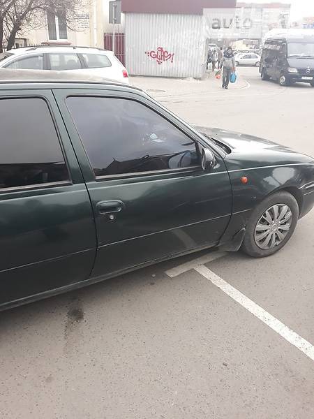 Daewoo Nexia 1995  випуску Ужгород з двигуном 1.6 л газ седан механіка за 2000 долл. 