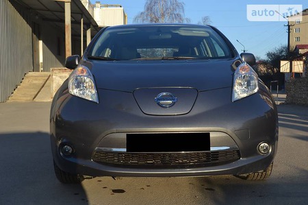 Nissan Leaf 2015  випуску Тернопіль з двигуном 0 л електро хэтчбек автомат за 14350 долл. 