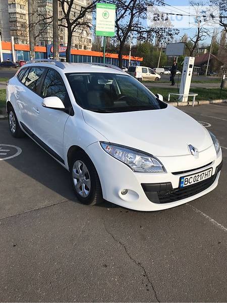 Renault Megane 2010  випуску Одеса з двигуном 1.5 л дизель універсал автомат за 7900 долл. 