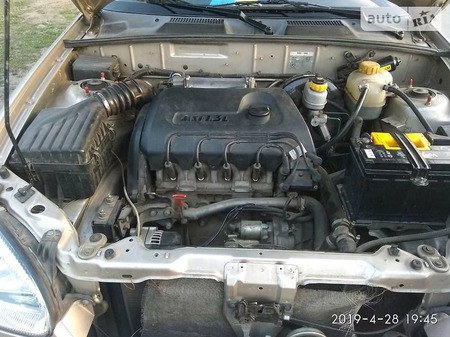 Daewoo Sens 2004  випуску Кропивницький з двигуном 1.3 л бензин седан механіка за 3499 долл. 