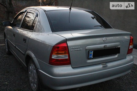 Opel Astra 2006  випуску Одеса з двигуном 1.4 л бензин седан механіка за 5100 долл. 