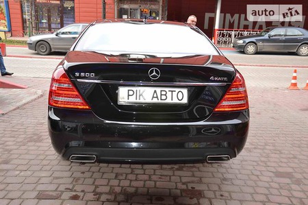 Mercedes-Benz S 500 2010  випуску Львів з двигуном 5.5 л бензин седан автомат за 32900 долл. 