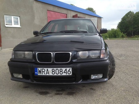 BMW 316 1999  випуску Житомир з двигуном 1.9 л бензин хэтчбек механіка за 2150 долл. 