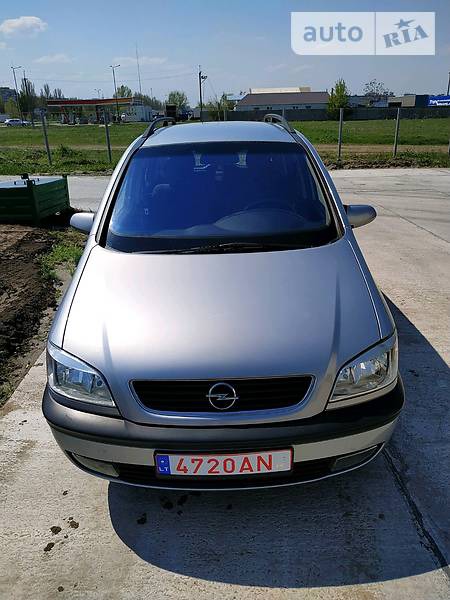 Opel Zafira Tourer 2000  випуску Дніпро з двигуном 1.6 л бензин мінівен механіка за 5500 долл. 