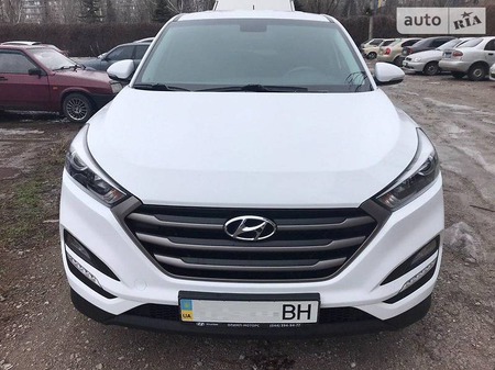 Hyundai Tucson 2016  выпуска Донецк с двигателем 0 л бензин внедорожник автомат за 21300 долл. 