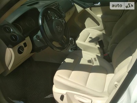 Volkswagen Tiguan 2012  випуску Одеса з двигуном 2 л бензин позашляховик автомат за 13300 долл. 