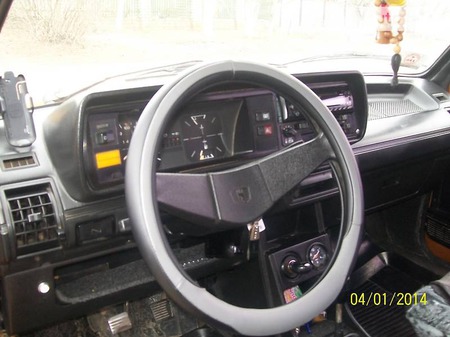 Volkswagen Golf 1981  випуску Миколаїв з двигуном 1.1 л бензин хэтчбек механіка за 1300 долл. 