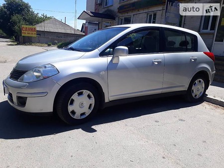 Nissan Tiida 2008  випуску Харків з двигуном 1.6 л бензин хэтчбек автомат за 5299 долл. 