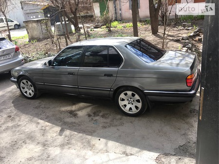 BMW 750 1989  випуску Дніпро з двигуном 5 л бензин седан автомат за 3300 долл. 