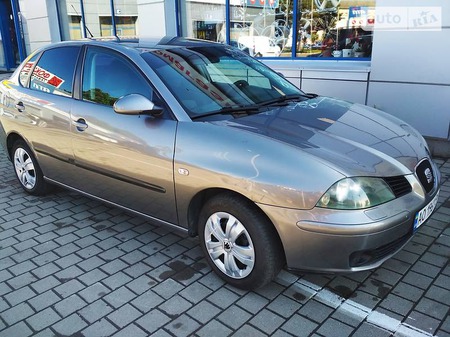 Seat Cordoba 2004  випуску Ужгород з двигуном 1.4 л газ седан механіка за 4800 долл. 