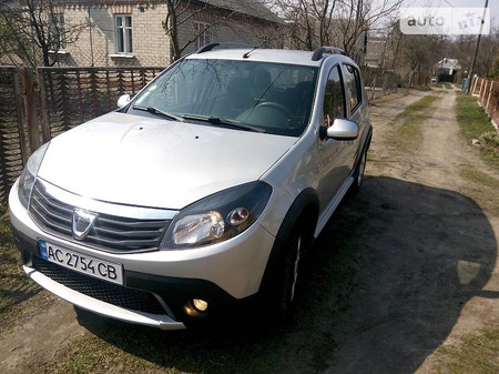 Dacia Sandero Stepway 2012  випуску Луцьк з двигуном 1.5 л дизель позашляховик механіка за 7350 долл. 