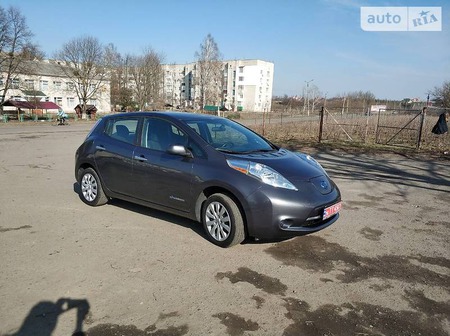 Nissan Leaf 2013  випуску Рівне з двигуном 0 л електро хэтчбек автомат за 10999 долл. 