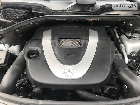 Mercedes-Benz ML 350 2006  випуску Київ з двигуном 0 л газ позашляховик автомат за 16400 долл. 