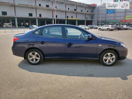 Hyundai Elantra 2008  випуску Харків з двигуном 1.6 л газ седан автомат за 7300 долл. 