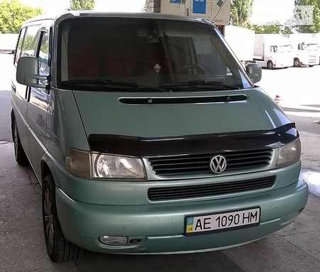 Volkswagen Multivan 1997  випуску Дніпро з двигуном 2.5 л газ мінівен механіка за 7000 долл. 