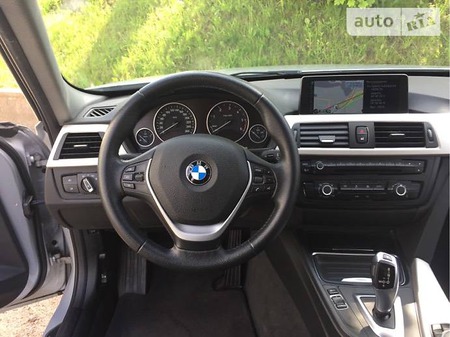 BMW 318 2014  випуску Тернопіль з двигуном 2 л дизель універсал автомат за 17300 долл. 