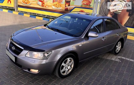 Hyundai Sonata 2007  випуску Одеса з двигуном 2 л дизель седан автомат за 7550 долл. 