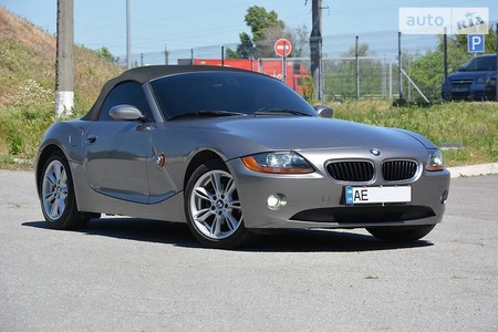 BMW Z4 2004  випуску Дніпро з двигуном 2.2 л бензин кабріолет автомат за 11990 долл. 