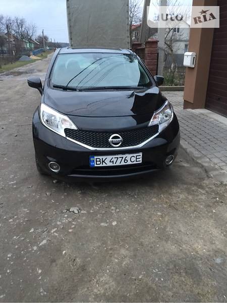 Nissan Note 2014  випуску Рівне з двигуном 1.5 л дизель хэтчбек механіка за 9250 долл. 