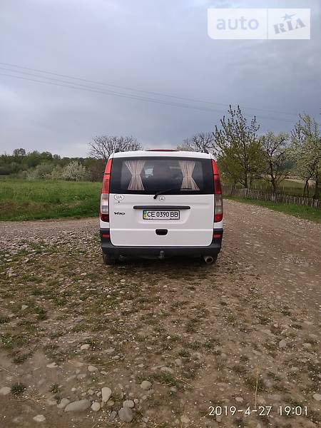 Mercedes-Benz Vito 2005  випуску Чернівці з двигуном 2.2 л дизель універсал механіка за 8300 долл. 